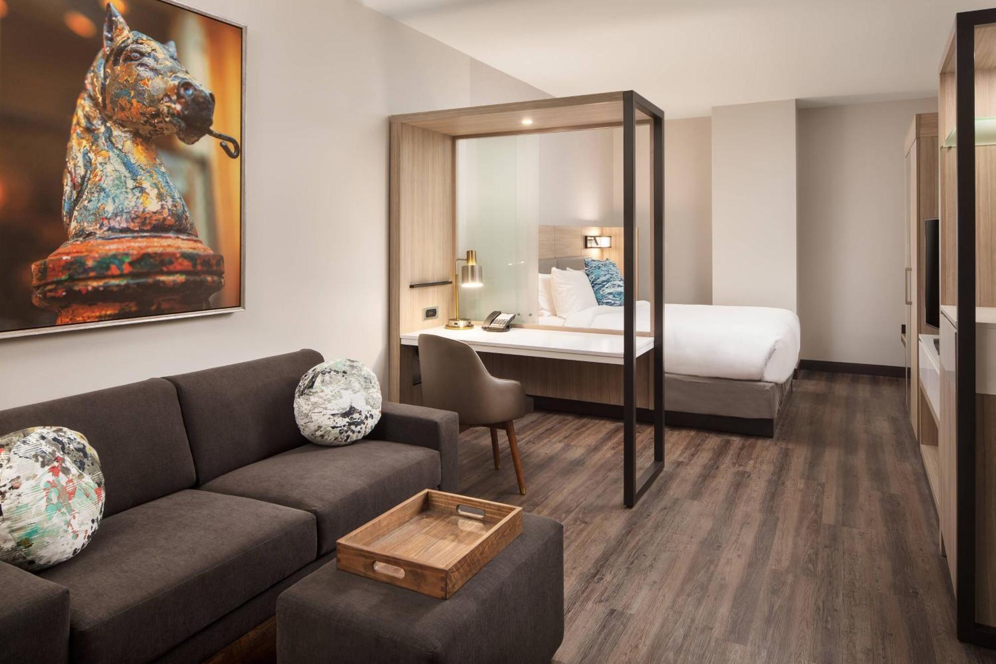 Springhill Suites By Marriott New Orleans Downtown/Canal Street Exterior photo