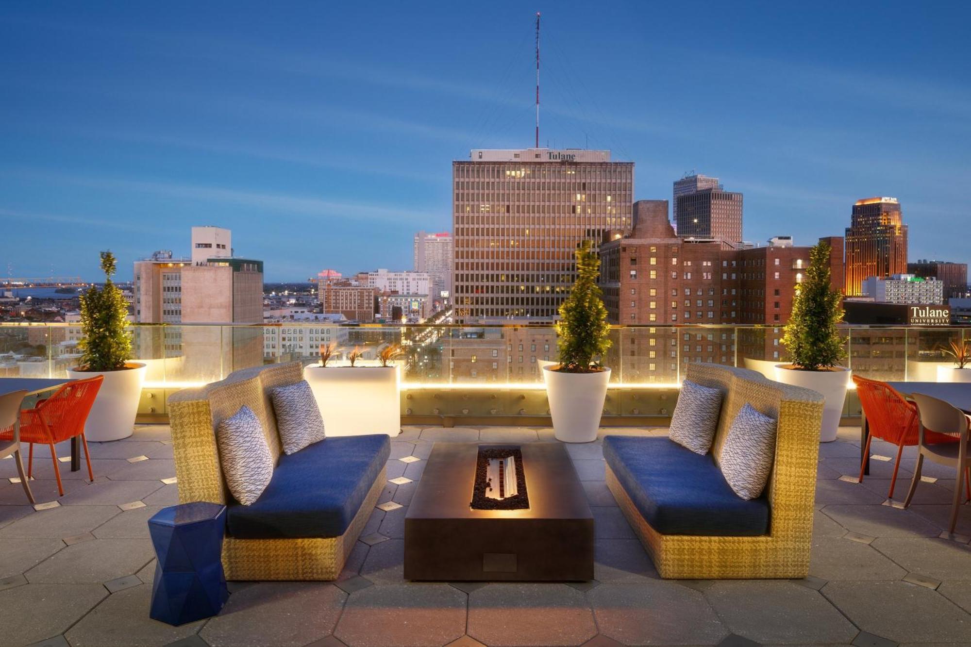 Springhill Suites By Marriott New Orleans Downtown/Canal Street Exterior photo