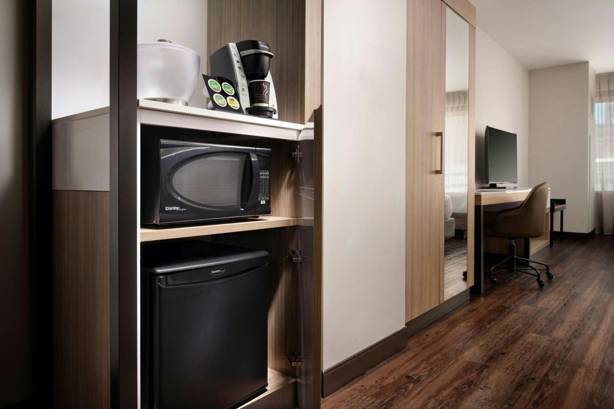 Springhill Suites By Marriott New Orleans Downtown/Canal Street Exterior photo