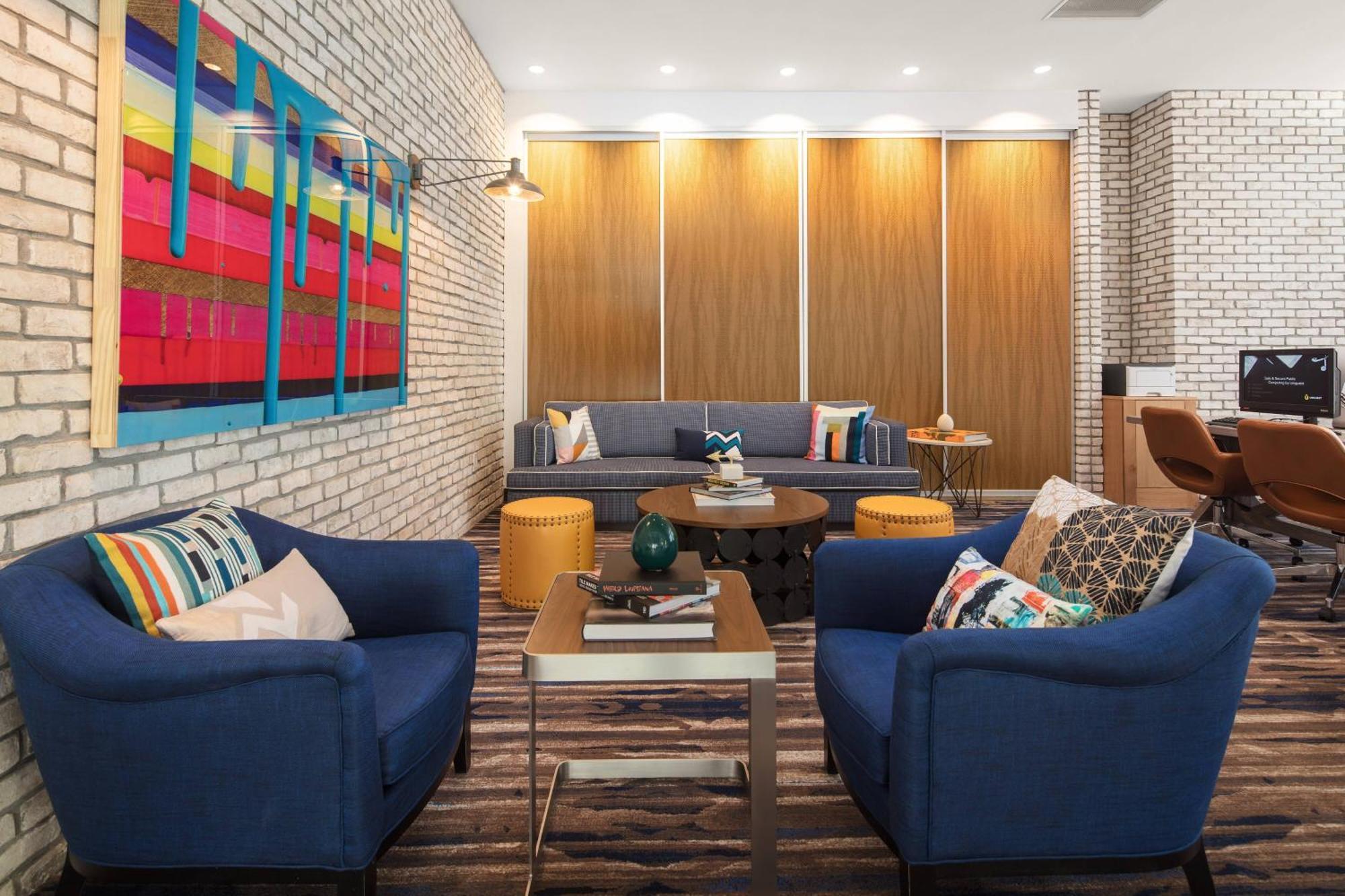 Springhill Suites By Marriott New Orleans Downtown/Canal Street Exterior photo